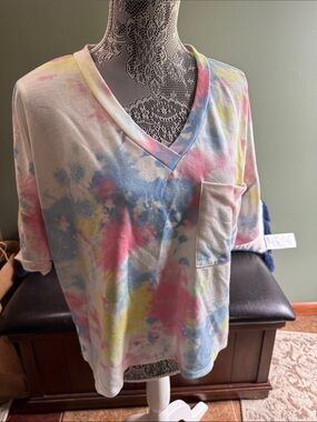 Fantastic Fawn Pastel Tie-Dye V-Neck Pocket Tee
